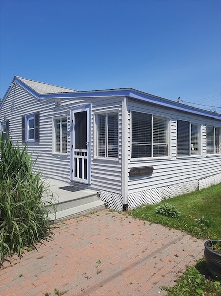 2 Mcarthur Ln, Marshfield, MA 02050