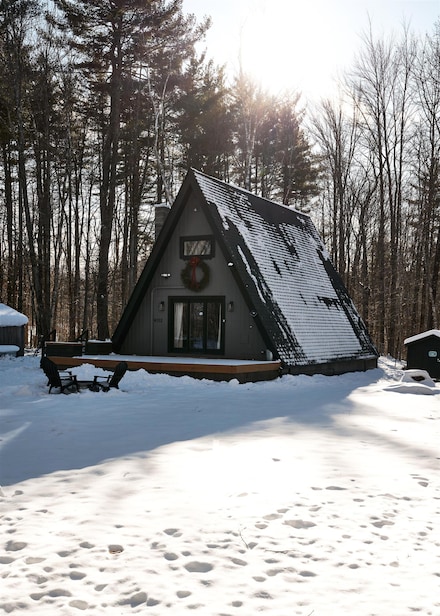 4112 Weathersfield Center Rd, Perkinsville, VT 05151