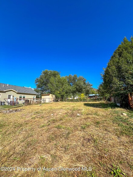 33 Eagle Falls Dr, New Castle, CO 81647
