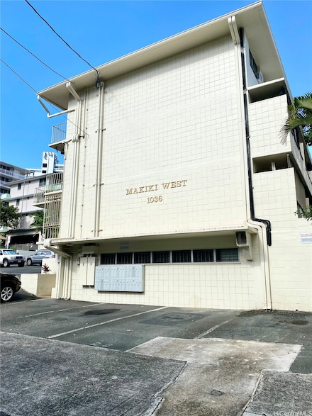 1036 Green St Unit 204, Honolulu, HI 96822