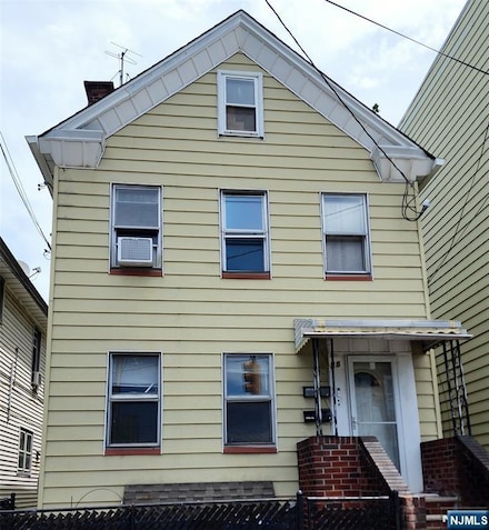 28 Grant Ave, Harrison, NJ 07029