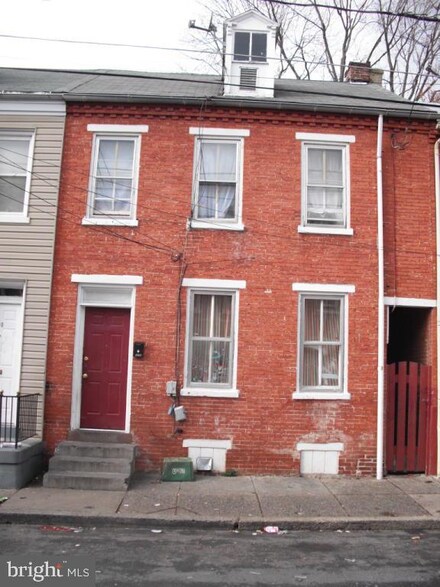528 Woodward St, Lancaster, PA 17602