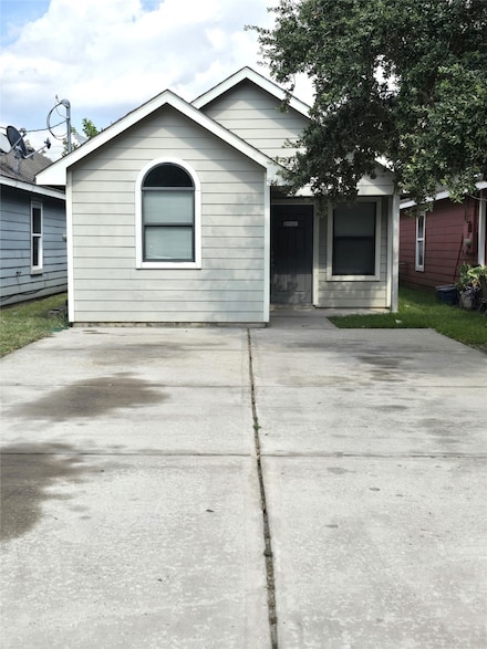 2112 Davis St, Houston, TX 77026