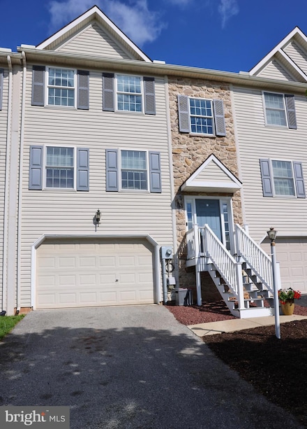 3930 Sheppard Dr, Dover, PA 17315