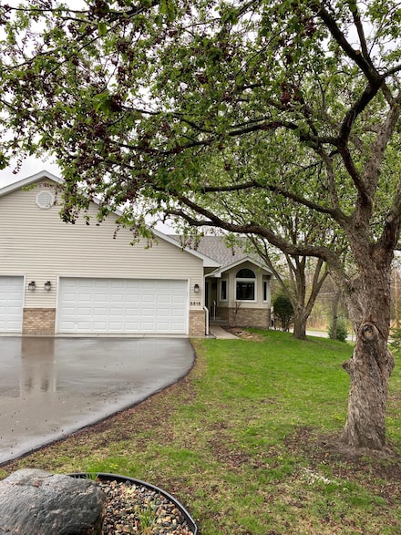 5515 Gideons Ln, Excelsior, MN 55331
