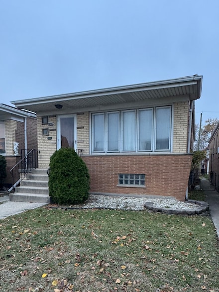 5220 S Central Ave, Chicago, IL 60638