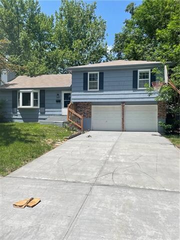 8120 E 133rd Terrace, Grandview, MO 64030