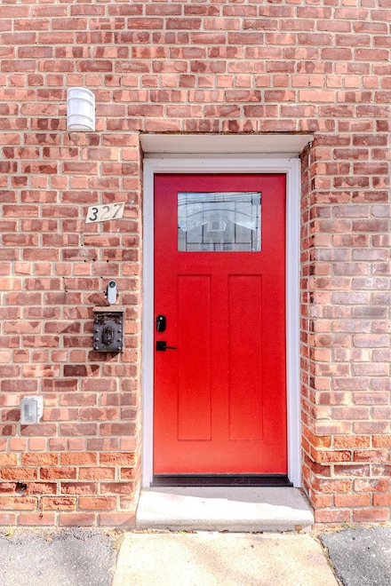 327 Mundy Ln, Mount Vernon, NY 10550