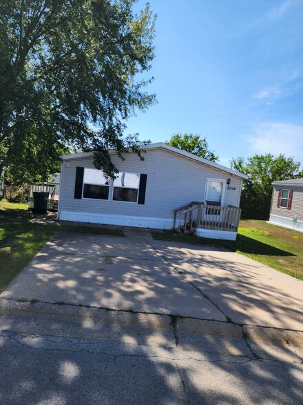 5014 Rockberry Rd, Loves Park, IL 61111