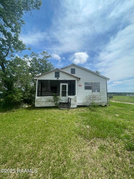 1043 Campbell Ave, Ville Platte, LA 70586