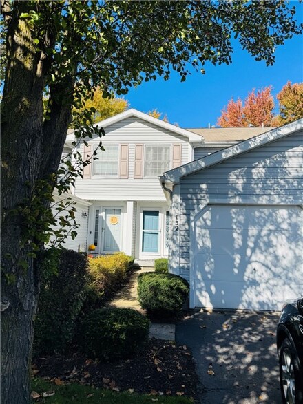 132 Jordache Ln, Spencerport, NY 14559