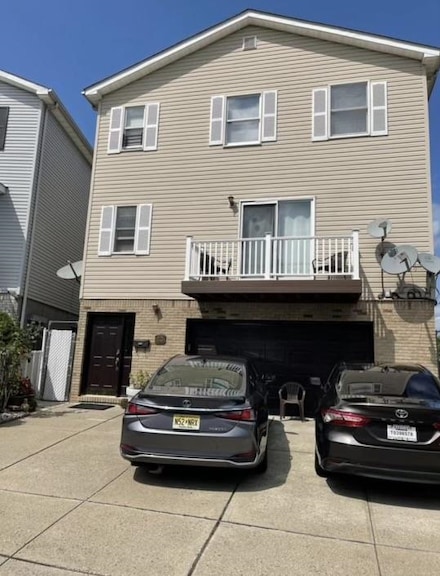 10 Elm Ct Unit 2, Bayonne, NJ 07002