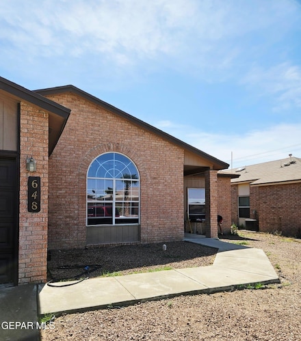 648 Maravillas St, El Paso, TX 79928