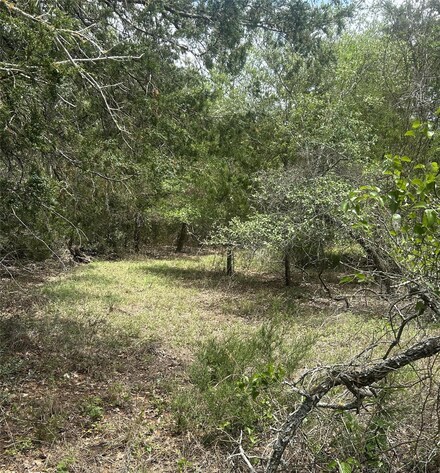 1501 County Road 233, Giddings, TX 78942