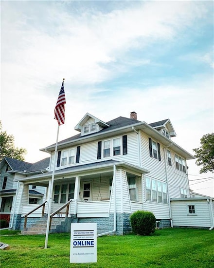 315 W 3rd St, Maryville, MO 64468