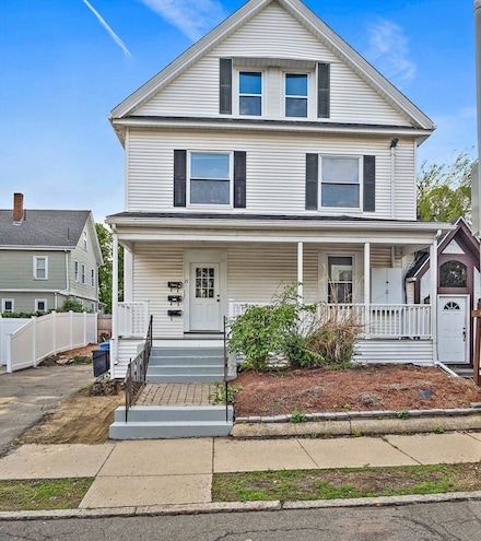 15 W Water St Unit 2, Wakefield, MA 01880
