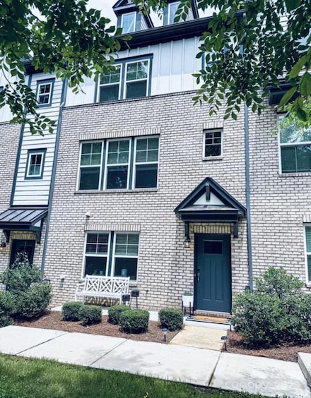 617 Tudor Park Way, Charlotte, NC 28211