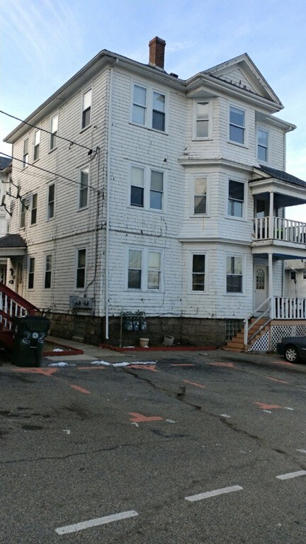 206 Osborn St, Fall River, MA 02724
