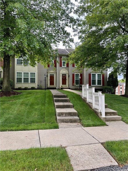 143 Blue Grass Cir Unit 12B, Monroeville, PA 15146