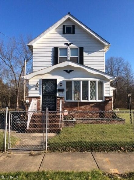 1051 Wood Ave SW, Warren, OH 44485