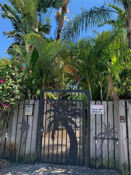 758 NE 13th Ct Unit 2, Fort Lauderdale, FL 33304