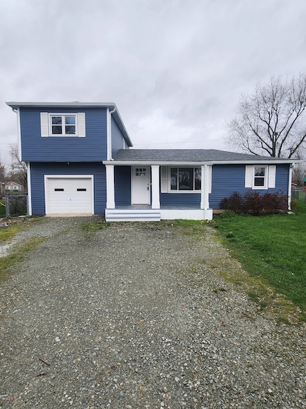 5743 N Clover Maple Dr, Fairland, IN 46126