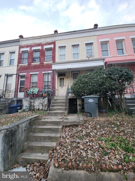 409 16th St SE, Washington, DC 20003