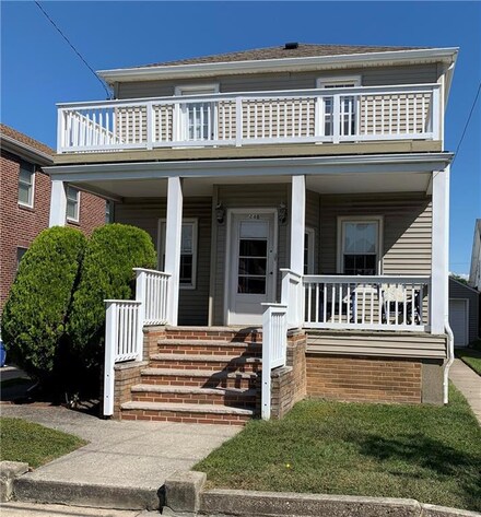 448 Beach 133 St, Belle Harbor, NY 11694