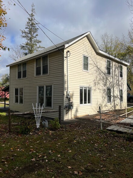 37 Hancock St, Fort Plain, NY 13339