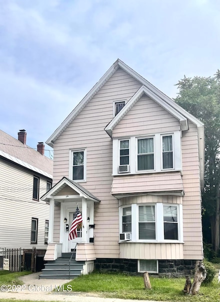 6 N College St, Schenectady, NY 12305