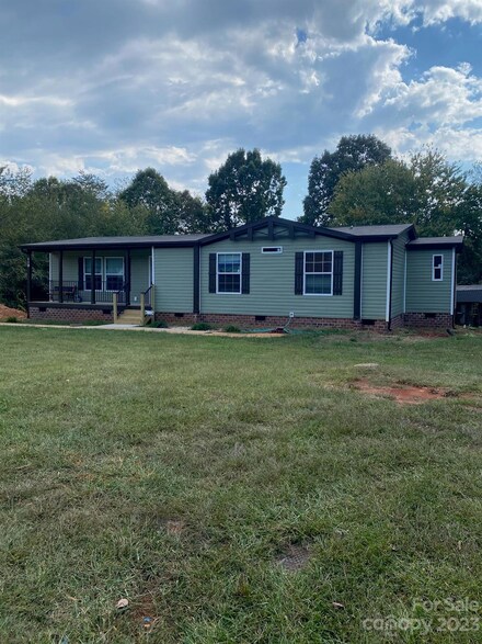 308 Woodlawn Dr, Connelly Springs, NC 28612