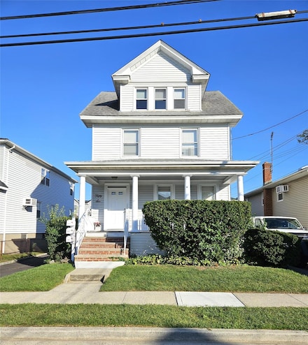 56 4th Ave, East Rockaway, NY 11518