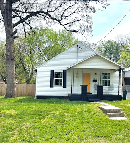 2038 N Weller Ave, Springfield, MO 65803