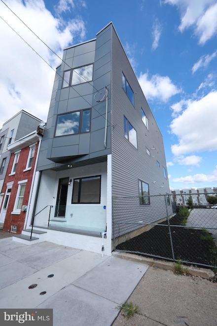 139 W Jefferson St, Philadelphia, PA 19122
