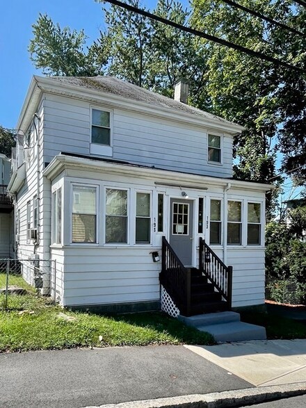 193 Ames St, Brockton, MA 02302