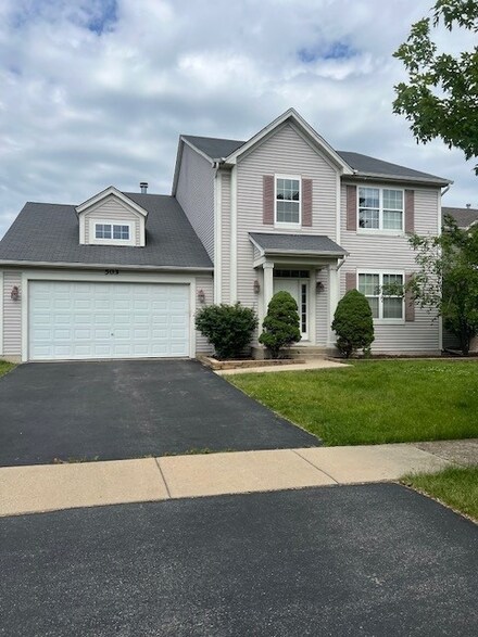 503 Cardinal Ave, Oswego, IL 60543