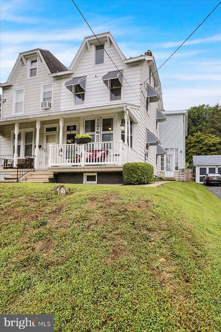 26 W 33rd St, Reading, PA 19606