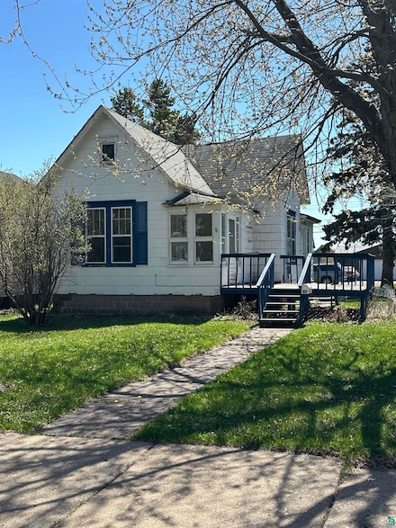 714 10th Ave, Two Harbors, MN 55616