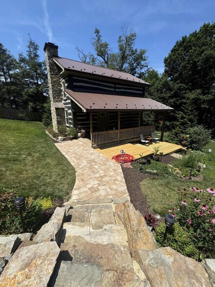 647 E Chestnut St, State College, PA 16801