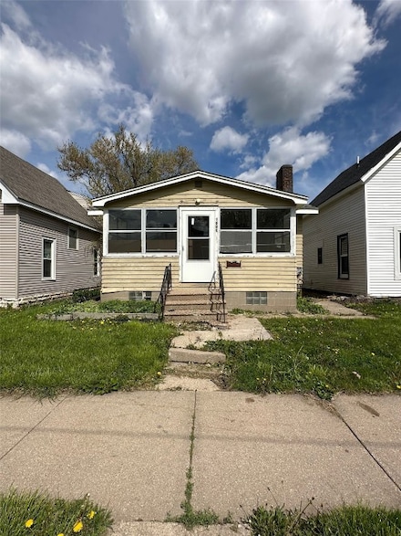 1005 10th St SW, Cedar Rapids, IA 52404