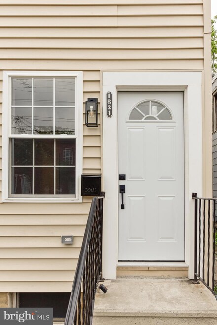 1824 S 4th St, Camden, NJ 08104