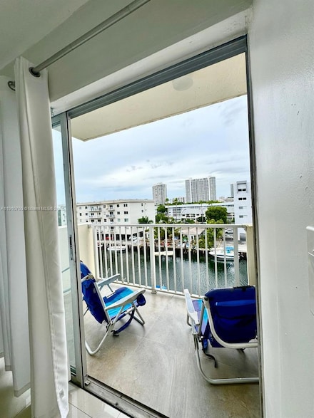 3615 NE 167th St Unit 501, North Miami Beach, FL 33160