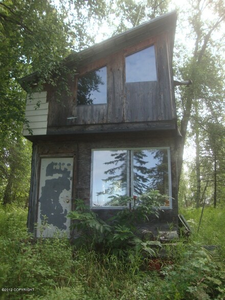 28184 S Hugo Loop, Trapper Creek, AK 99683