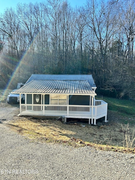 406 Woolsey Rd, Harriman, TN 37748