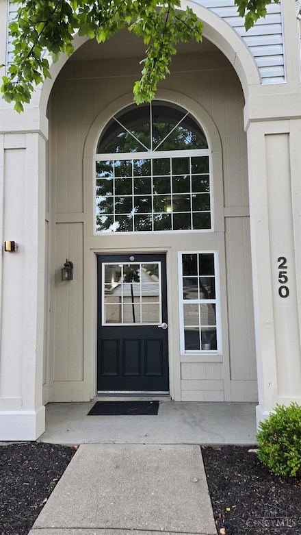 250 Gateway Dr, Milford, OH 45150