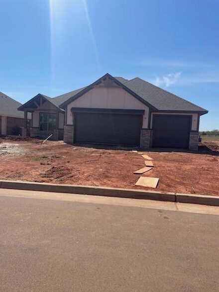 11820 NW 120th St, Yukon, OK 73099