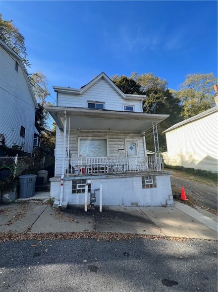 433 Henry St, Mc Kees Rocks, PA 15136