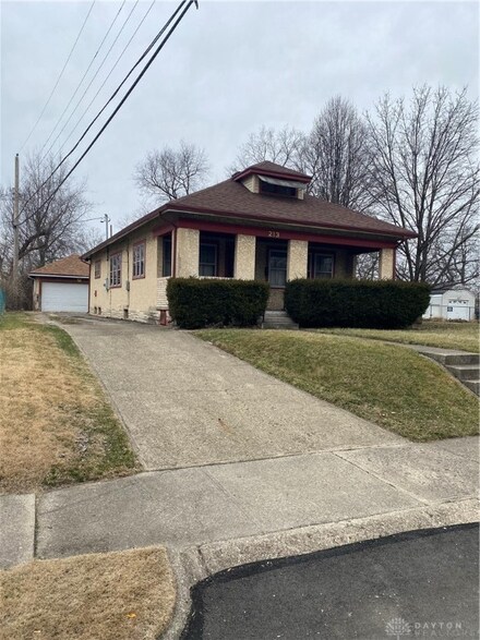213 N Garland Ave, Dayton, OH 45403