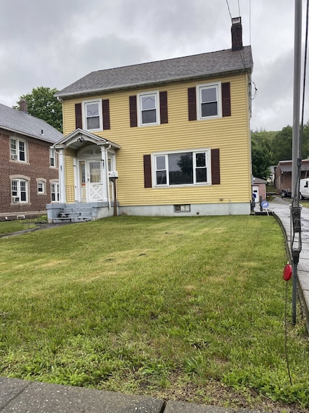624 S Main St, Torrington, CT 06790