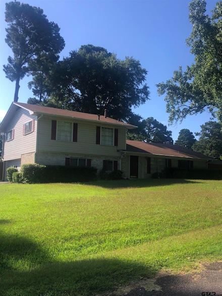 301 Wildwood Dr, Daingerfield, TX 75638